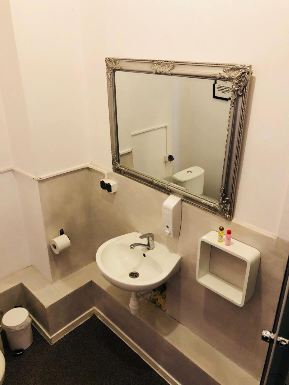 Hostel Bemma - Ozonowane Pokoje Wrocław Eksteriør bilde